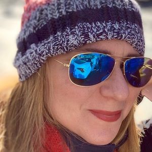 Meet your Posher, Gloria